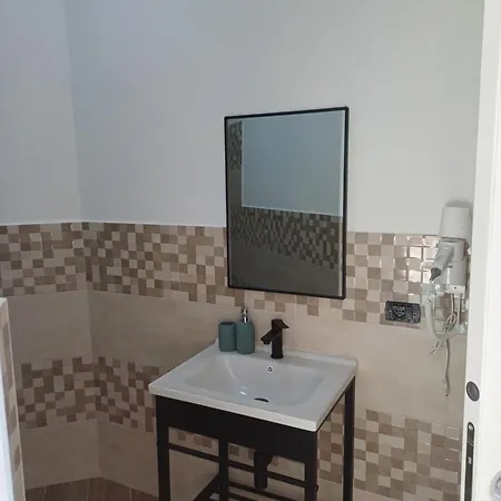 Oda ve Kahvaltı Biagio 4*